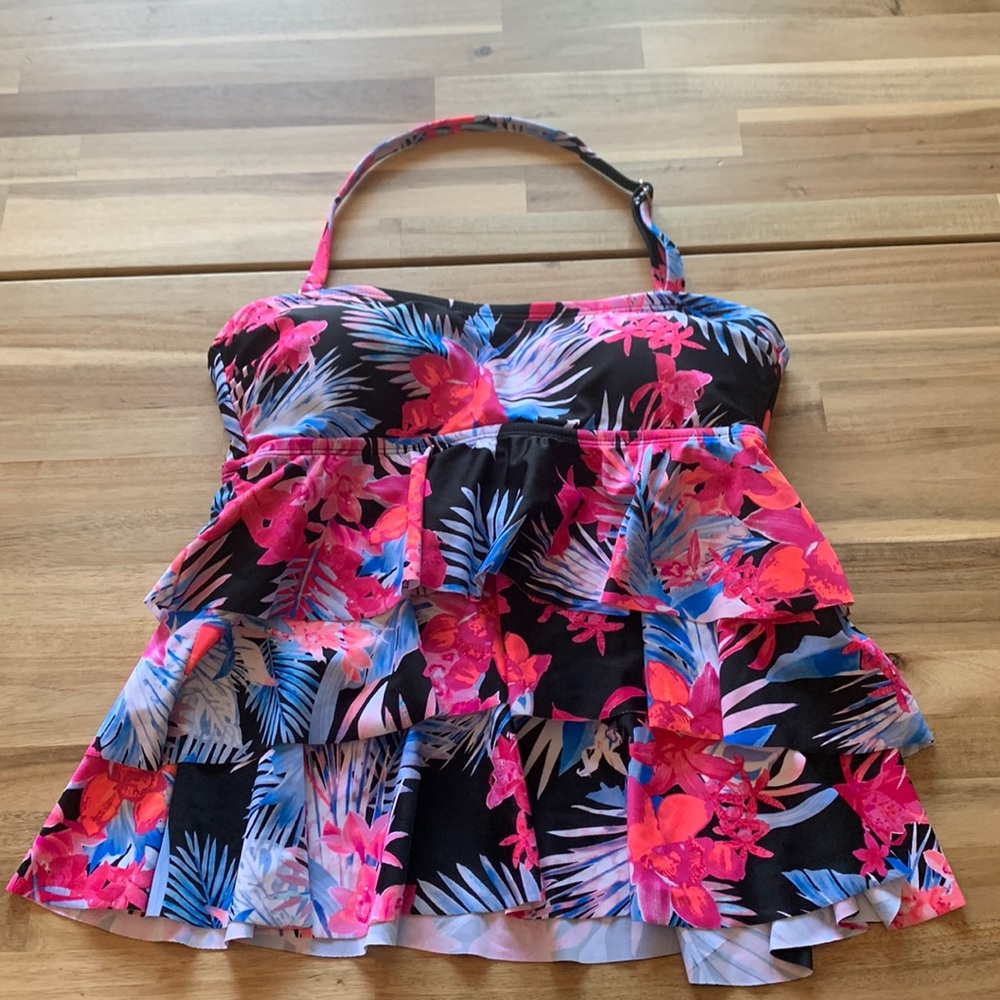 Island Escape Women’s Tropical Print Halter Swimsuit Top - Size 8/10